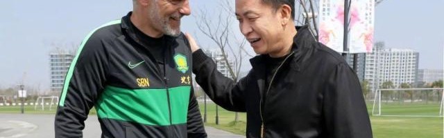 半岛体育-周金辉探班国安：继续保持稳定发展 目标仍是冠军