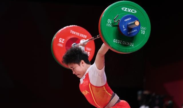 半岛体育-稳！侯志慧顶住“内卷”压力 破世界纪录全运再夺金